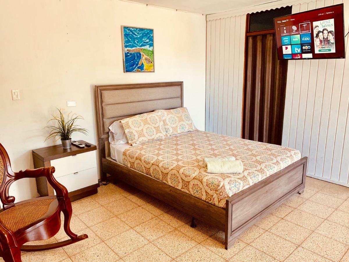 The Hill Inn At Arecibo 681 Ocean Drive Szoba fotó